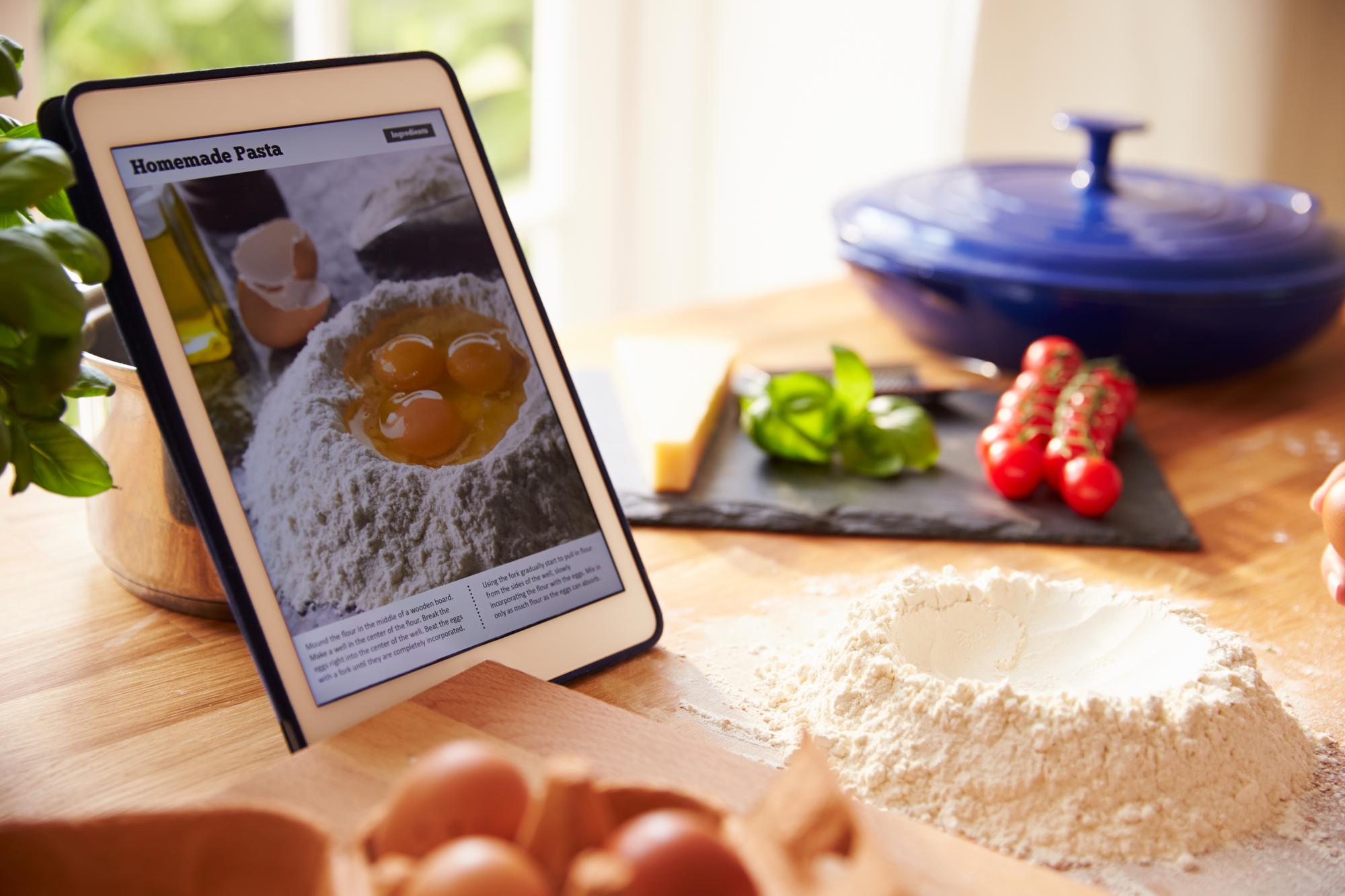 Course overview on a modern kitchen counter